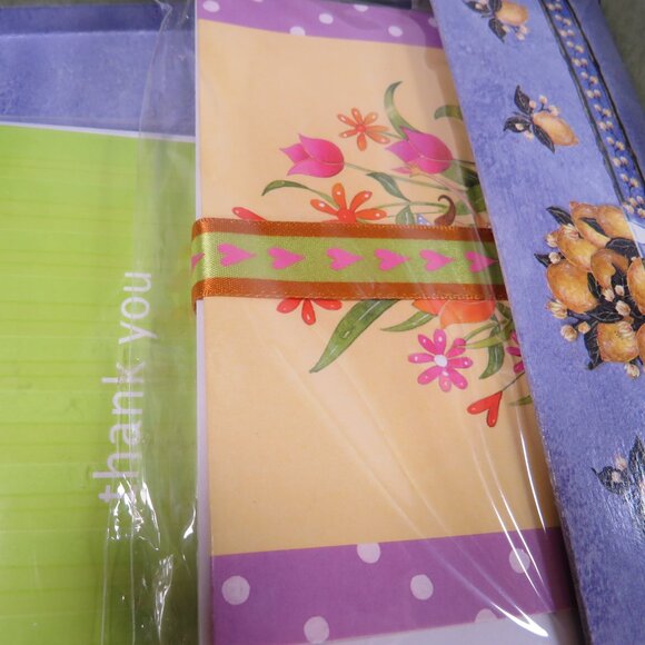 Green w Lemons Purse with stationary inside (NEW but not original items inside) - Picture 11 of 14